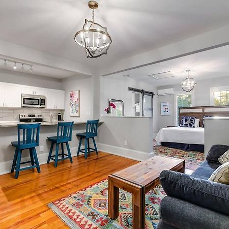 Mckenize Guest House: Marble Falls Suite 1 Bd, 1Ba Bagian luar foto