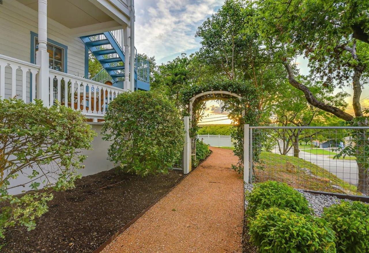 Mckenize Guest House: Marble Falls Suite 1 Bd, 1Ba Bagian luar foto